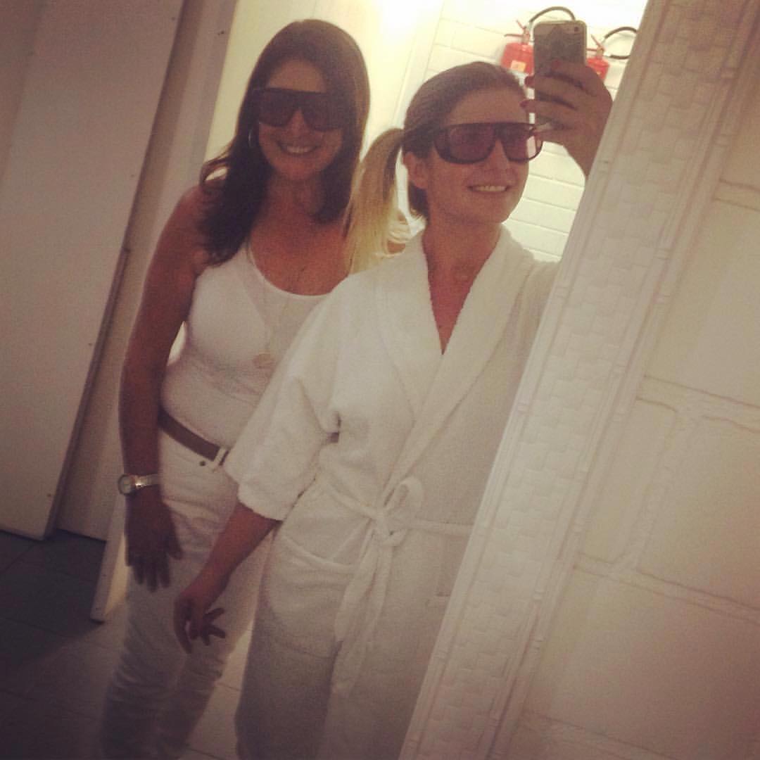 Filhota super feliz depois da depilação a laser!!! 😎
#adeuspelos #laser 
#veraosempelos#pelelisaesemmarcas #clientesdivas #cliente