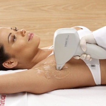 Uma das vantagem da Depilacao a laser é acabar com a foliculite.

A depilação a laser diminui as chances do aparecimento da foliculite
Não há um método de depilação que seja ideal, mas a depilação definitiva a laser é uma das mais recomendadas, já que diminui as chances do encravamento dos pelos e, com isso, os riscos da foliculite são menores. Se precisar apelar para a lâmina, evite usá-la no sentido contrário ao crescimento dos fios.
Para ter resultados duradouros, vale a pena investir na prevenção da foliculite e tomar os cuidados necessários para evitar que as bolinhas voltem a aparecer.

#aquitemlaser
#semfoliculitedabarba 
#evesteticacuidadafolicite