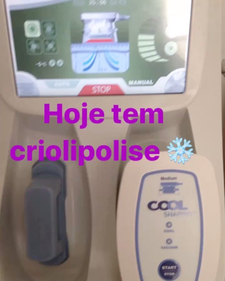 Gelo nelas ❄️dia de criolipolise 😃❄️
#evestetambém #gelonasgorduras #percamedidas #corpoperfeito